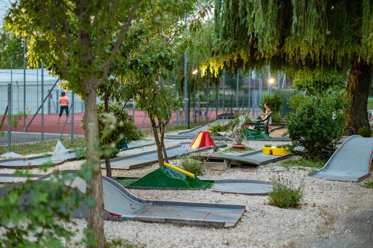 Balatontourist Fuered Camping & Bungalows Balatonfured Luaran gambar
