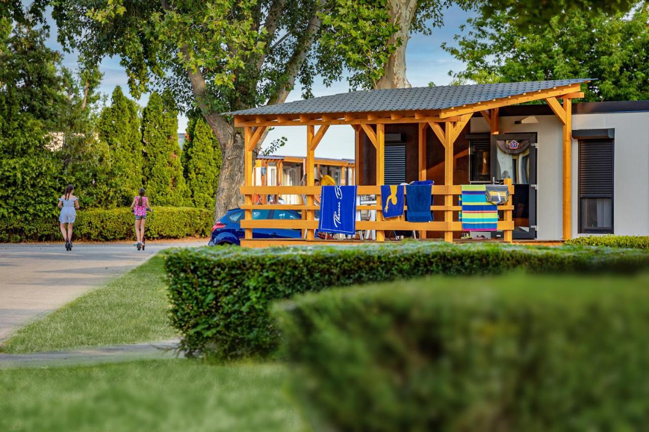 Balatontourist Fuered Camping & Bungalows Balatonfured Luaran gambar