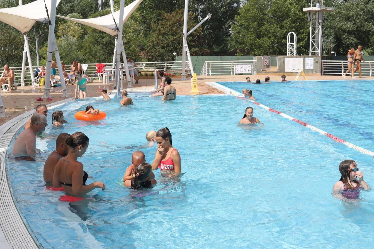Balatontourist Fuered Camping & Bungalows Balatonfured Luaran gambar