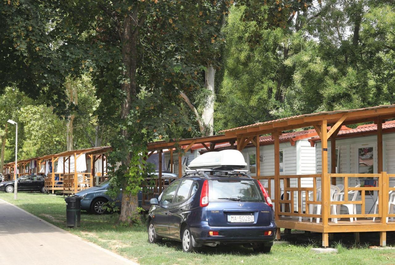 Balatontourist Fuered Camping & Bungalows Balatonfured Luaran gambar